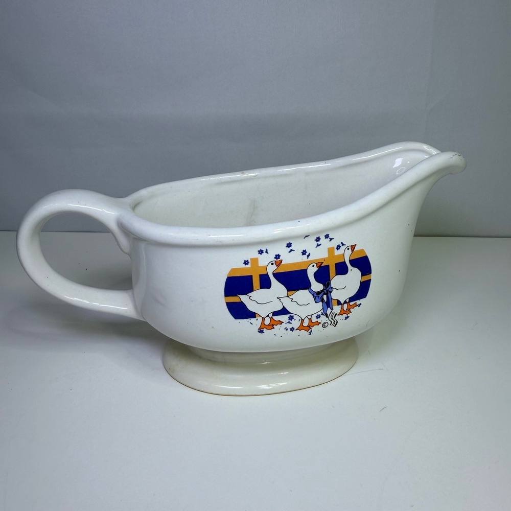 Vintage Country Geese Ceramic Gravy Boat White Blue Yellow Farmhouse Sauce‎